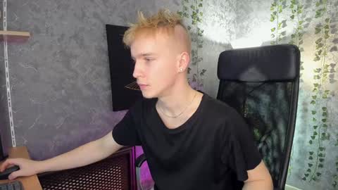 Snapshot of alex__sweet chatting on January 5, 6:56 am your Alex online show from January 5, 6:56 am