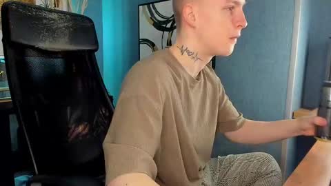 Snapshot of alex__sweet chatting on March 9, 6:50 am your Alex online show from March 9, 6:50 am