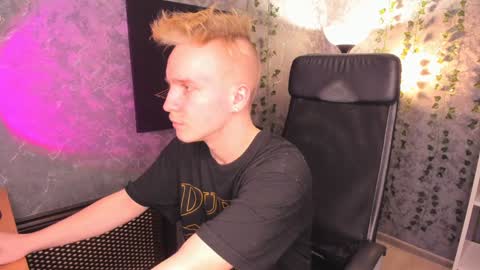 Snapshot of alex__sweet chatting on February 8, 6:54 am your Alex online show from February 8, 6:54 am