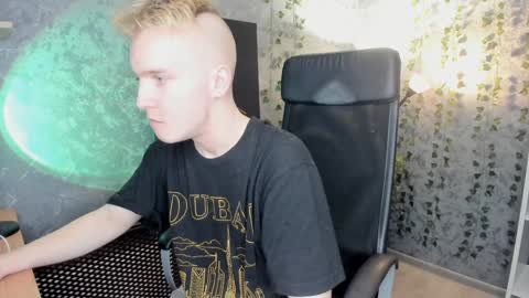 Snapshot of alex__sweet chatting on January 31, 9:37 am your Alex online show from January 31, 9:37 am