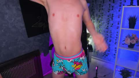 Snapshot of alex__sweet chatting on December 7, 5:15 am your Alex online show from December 7, 5:15 am