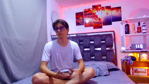 sneider online show from May 19, 2:29 am