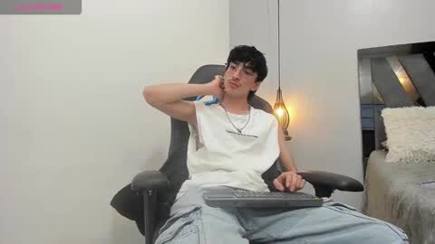 Alex online show from February 6, 3:31 pm