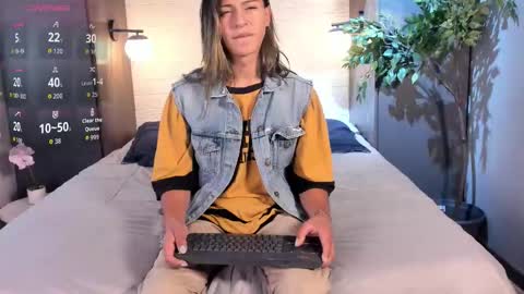 alex_colvin online show from September 21, 12:38 pm