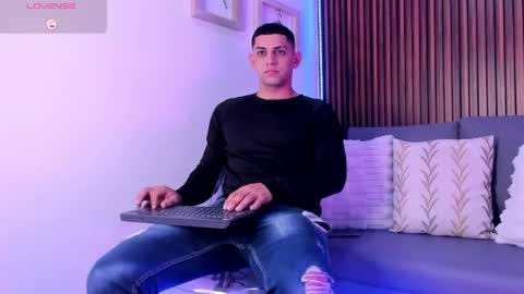 alex online show from April 29, 12:21 pm