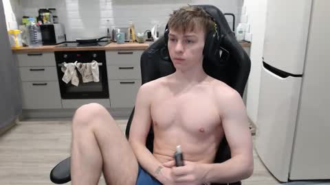 Alex online show from March 1, 7:04 pm