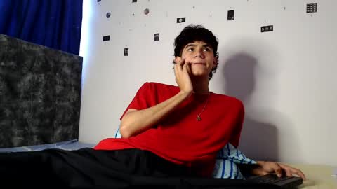 alex_mark_ online show from April 30, 7:10 pm