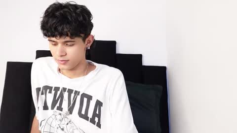 Snapshot of alex_mark_ chatting on September 15, 7:26 pm alex_mark_ online show from September 15, 7:26 pm