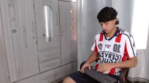 alex online show from July 25, 10:17 pm