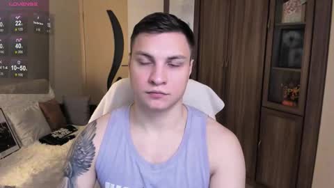 Snapshot of alex_milson chatting on September 28, 7:34 pm alex_milson online show from September 28, 7:34 pm