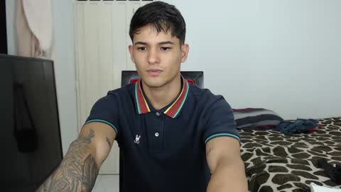 Snapshot of alex_mojica chatting on October 10, 6:29 am alex_mojica online show from October 10, 6:29 am