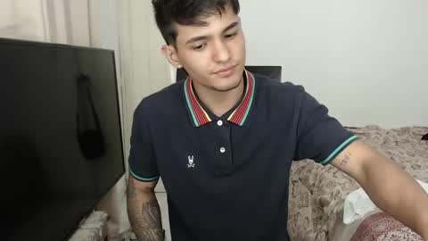 Snapshot of alex_mojica chatting on October 15, 5:26 am alex_mojica online show from October 15, 5:26 am