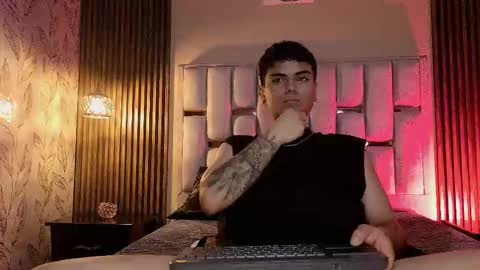 ALEX NOIR  online show from February 4, 12:44 pm