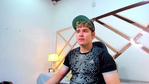 Alex  online show from April 9, 7:42 pm