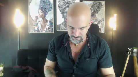 Snapshot of alex_saints_ce chatting on October 6, 2:05 am Alex Saints online show from October 6, 2:05 am