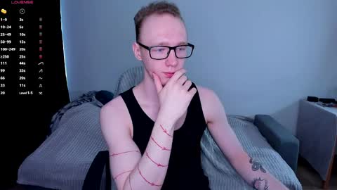 alex_silent online show from May 15, 10:34 am