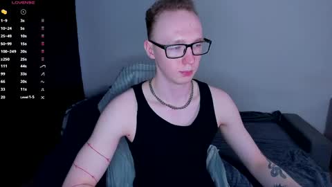 alex_silent online show from April 29, 3:27 pm
