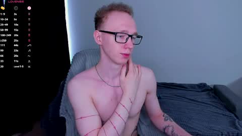 alex_silent online show from May 8, 9:21 am