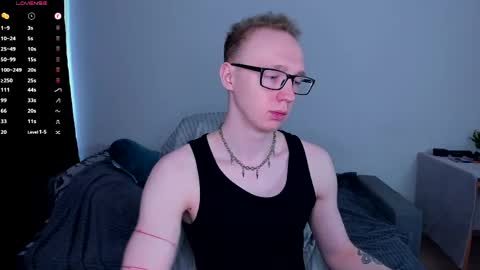 alex_silent online show from May 2, 8:17 am