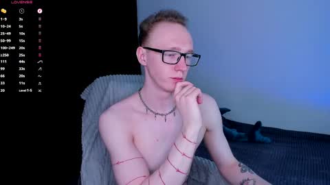 alex_silent online show from May 12, 5:21 pm