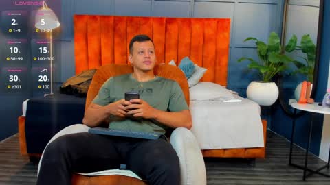 Alex Towers online show from December 21, 6:55 pm