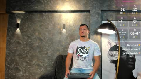 Alex Towers online show from December 5, 7:07 pm