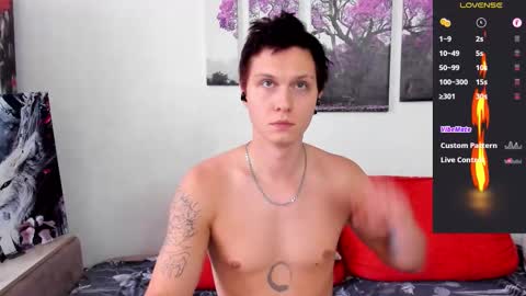 Snapshot of alex_wandhot chatting on October 1, 7:45 am Alex WandHot online show from October 1, 7:45 am