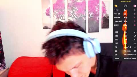 Snapshot of alex_wandhot chatting on October 7, 11:25 am Alex WandHot online show from October 7, 11:25 am