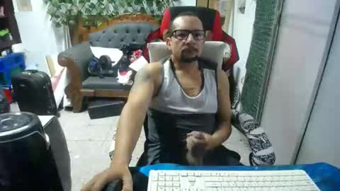 Snapshot of alexamdergal chatting on December 8, 3:45 pm Alexamdergal online show from December 8, 3:45 pm