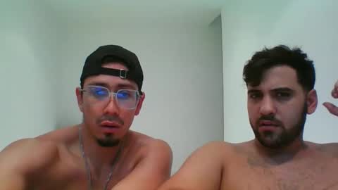 Snapshot of alexandbrandom chatting on September 17, 11:28 pm Dotados online show from September 17, 11:28 pm