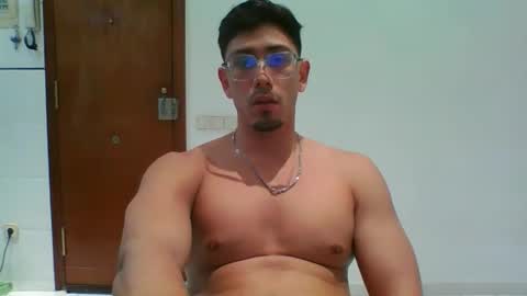Snapshot of alexandbrandom chatting on September 21, 6:52 pm Dotados online show from September 21, 6:52 pm