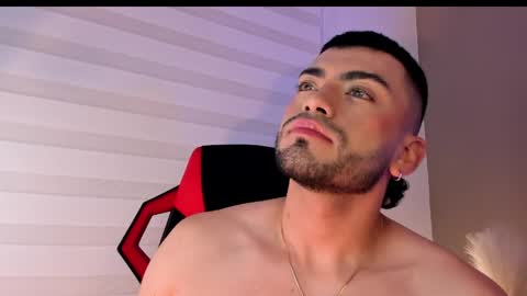 Alexander Diaz online show from April 22, 12:32 pm