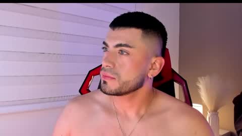 Alexander Diaz online show from April 21, 12:22 pm