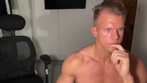 Alexander Steel online show from October 18, 6:35 pm