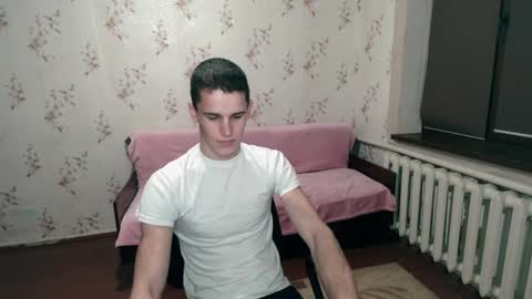 Snapshot of alexanderstrongs chatting on December 21, 7:16 pm alexanderstrongs online show from December 21, 7:16 pm
