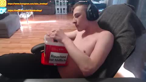 Snapshot of alexbrotkopf chatting on September 22, 2:16 pm Alex online show from September 22, 2:16 pm