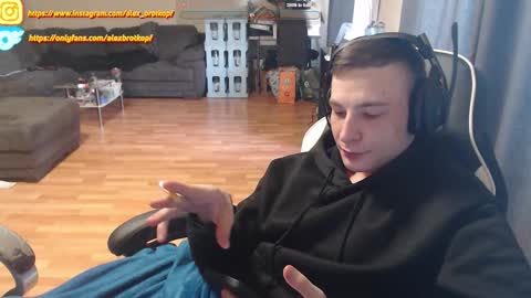 Snapshot of alexbrotkopf chatting on October 2, 2:43 pm Alex online show from October 2, 2:43 pm