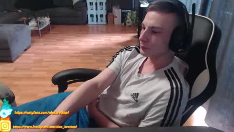 Snapshot of alexbrotkopf chatting on September 17, 11:00 am Alex online show from September 17, 11:00 am