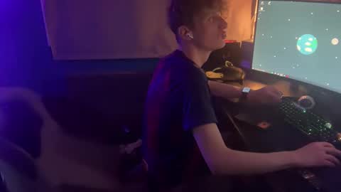 alexcentral online show from February 13, 11:43 pm