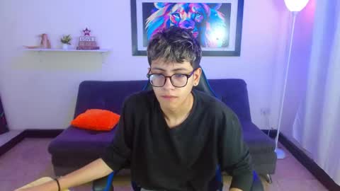 alex online show from April 29, 2:22 pm