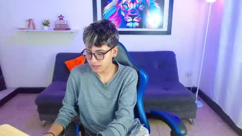 alex online show from April 25, 1:41 pm