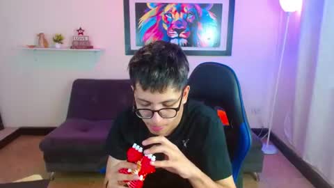 alex online show from June 20, 4:23 pm
