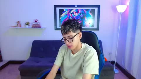 alex online show from May 6, 2:06 pm