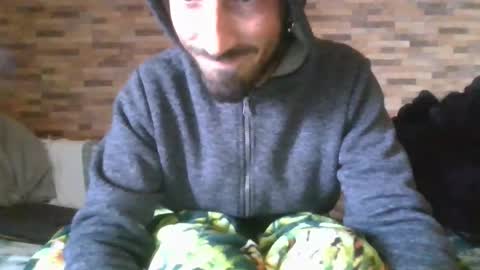 Snapshot of alexdelarge23 chatting on February 5, 12:38 pm alexdelarge23 online show from February 5, 12:38 pm