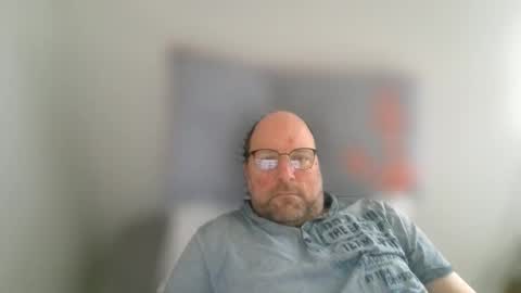 alexderkleine online show from February 15, 1:30 pm