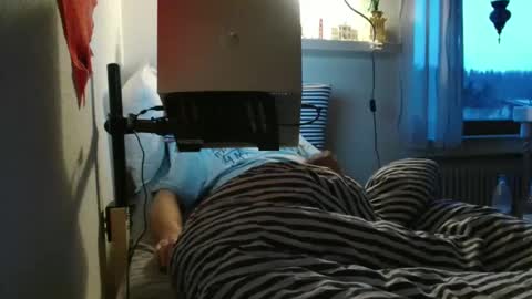 alexderkleine online show from February 3, 6:40 am