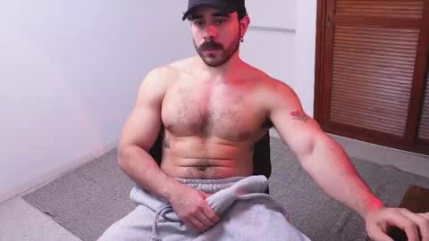 Snapshot of alexdimartino chatting on October 10, 1:32 am Alex Dimartino online show from October 10, 1:32 am