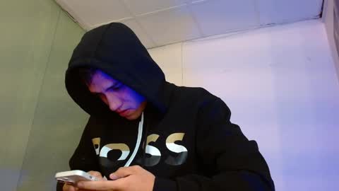 alexgiraldo__ online show from April 1, 11:45 am