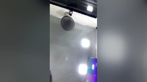 alexgood69 online show from April 22, 2:07 am