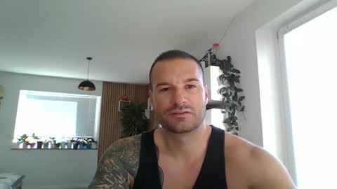 rey ale84 online show from December 5, 2:13 pm